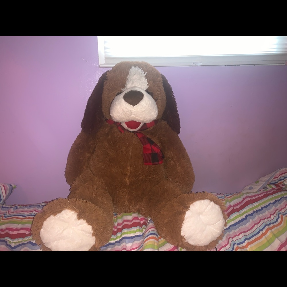 Adorable stuffed dog.